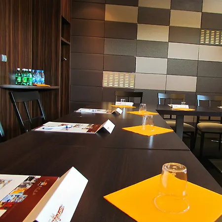 L'hotan פורטה-סור-גארון